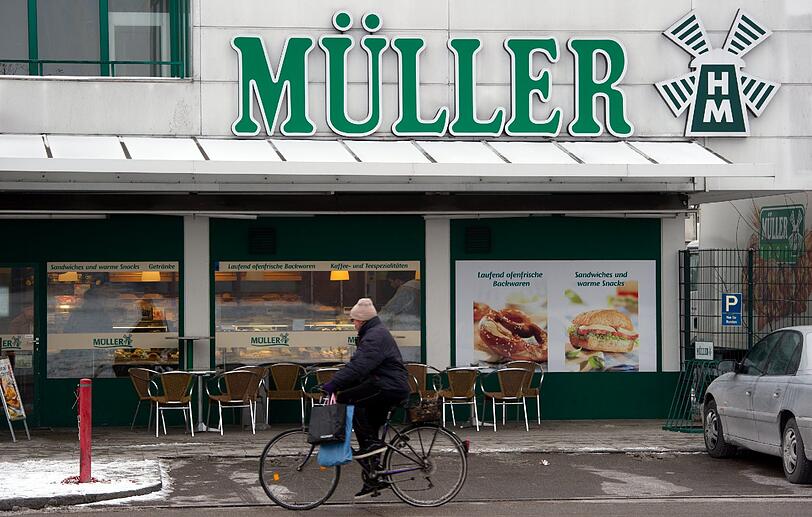 "Containerdienst, Taubenabwehr, Schädlingsbekämpfung, Vernetzung, Tatortreinigung": Bei Müller-Brot rücken die Jungs fürs Grobe an.