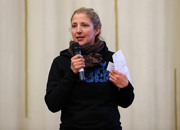 Teil der aktiven Fanszene des TSV 1860: Stephanie Dilba. Teil der aktiven Fanszene des TSV 1860: Stephanie Dilba.
