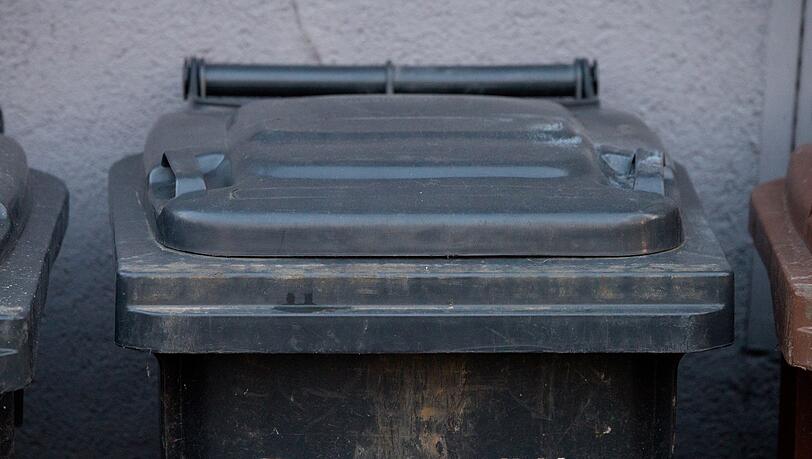 270 Liter passen in eine herkömmliche Restmülltonne. (Symbolbild)