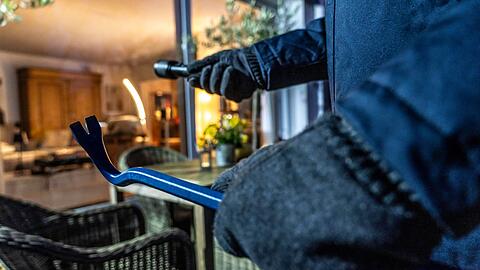 Ein mysteri&ouml;ser Einbruch in ein Mietshaus in Ramersdorf besch&auml;ftigt die M&uuml;nchner Kripo. (Symbolbild)