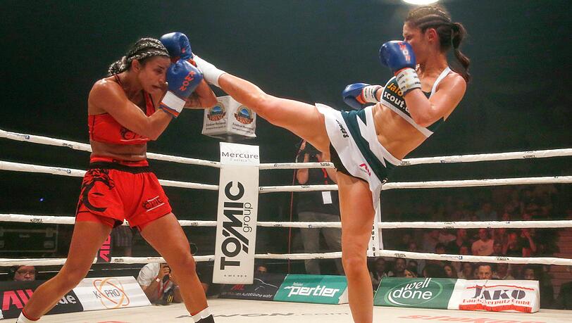 "Animalisch bin ich nur im Ring", sagt Kickbox-Queen Marie Lang (rechts). "Animalisch bin ich nur im Ring", sagt Kickbox-Queen Marie Lang (rechts).