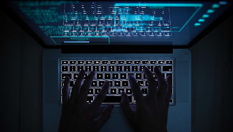Das Bundesverfassungsgericht hat eine Klage gegen Befugnisse der Strafverfolgungsbehörden zur Online-Durchsuchung geprüft. (Symbolbild)