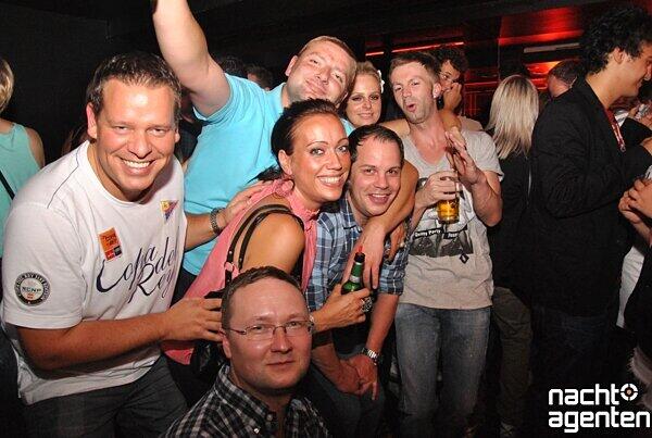 "Milchbar Samstag - milchundbar statt strandundmeer" im MilchUndBar am Samstag, den 8. September. Alle Bilder von dieser Party gibts hier: www.nachtagenten.de.