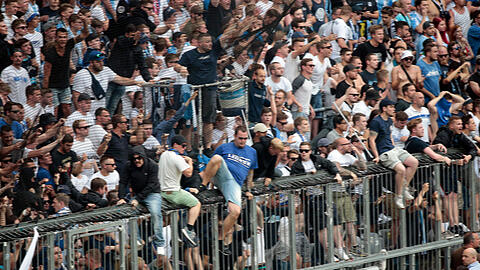 Löwen-Fans in der Allianz Arena. Laut Bericht soll sich die rechte Szene vor allem in Block 132 aufhalten.