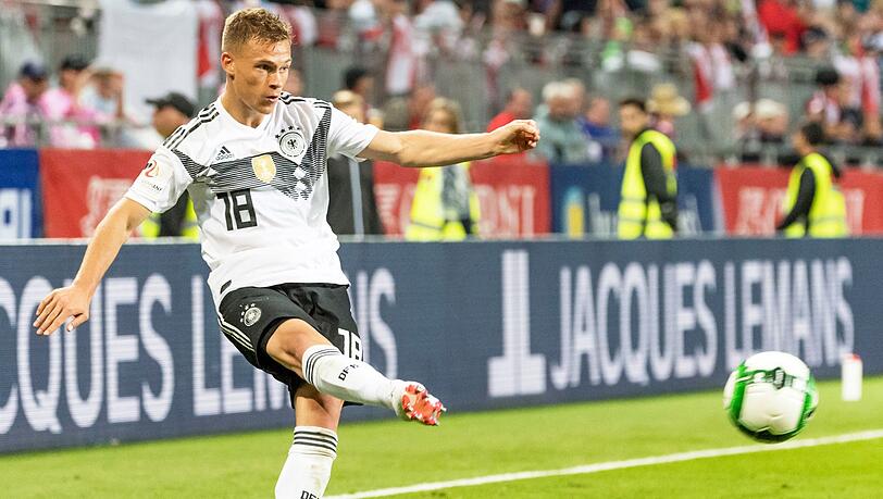 Als Rechtsverteidiger beim FC Bayern und in der DFB-Elf gesetzt: Joshua Kimmich. Als Rechtsverteidiger beim FC Bayern und in der DFB-Elf gesetzt: Joshua Kimmich.