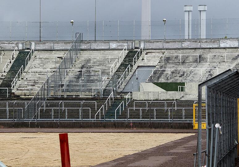Beim offiziellen Rundgang am Donnerstag im Grünwalder Stadion wird präsentiert, wie weit die Sanierungsarbeiten sind. Wir haben die Baustelle vorab inspiziert - die Bilder vom Sechzgerstadion!