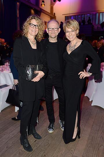 Dieter Falk mit Frau Angelika und Andrea Ballschuh