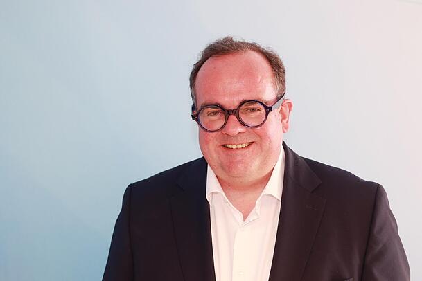 Für Wiesn-Chef Clemens Baumgärtner stellt sich die Frage, "ob man das geltende Verbot" in den Bahnen und an den Stationen mit zusätzlichen Kräften verhindere: "Ich will das auf jeden Fall nicht noch einmal sehen." Für Wiesn-Chef Clemens Baumgärtner stellt sich die Frage, "ob man das geltende Verbot" in den Bahnen und an den Stationen mit zusätzlichen Kräften verhindere: "Ich will das auf jeden Fall nicht noch einmal sehen."