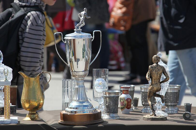 Antikes, Nützliches, Ramsch: Beim größten Flohmarkt Münchens kommen Sammler genauso auf ihre Kosten wie Trödel-Laien. Die besten Bilder von der Theresienwiese.