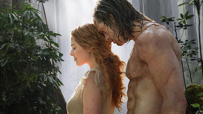 Zurück im Kongo, diesmal in humaner Mission: Alexander Skarsgaard als Tarzan mit seiner Jane (Margot Robbie). Zurück im Kongo, diesmal in humaner Mission: Alexander Skarsgaard als Tarzan mit seiner Jane (Margot Robbie).