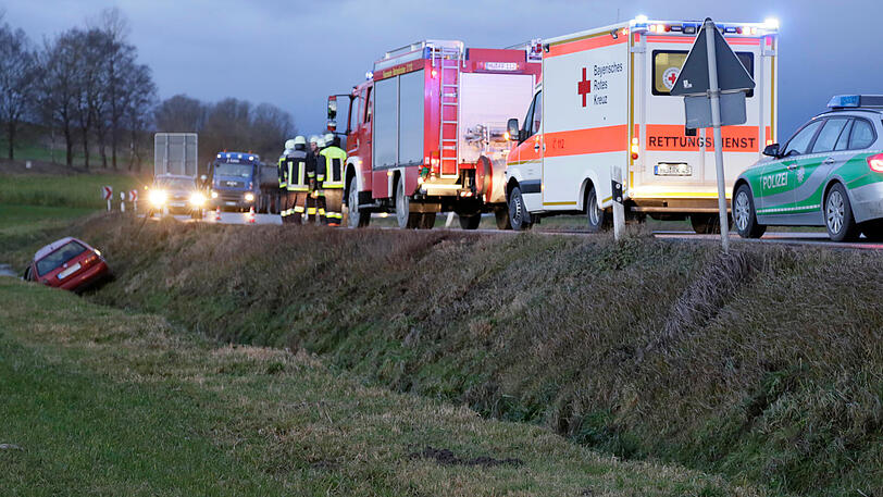Der Golf der 18-Jährigen wurde bei dem Crash schwer beschädigt.