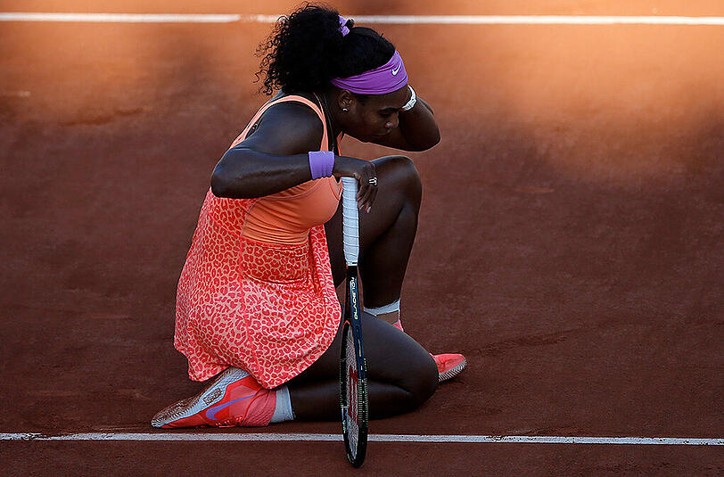 Ohne Drama geht es nicht: Serena Williams war auch im Halbfinale der French Open gegen Timea Bacsinszky aus der Schweiz für ein spektakuläres Schauspiel gut.