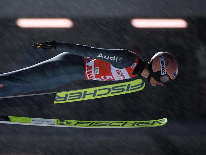 Ist mit Deutschlands Skispringern in Klingenthal gefordert: Karl Geiger.