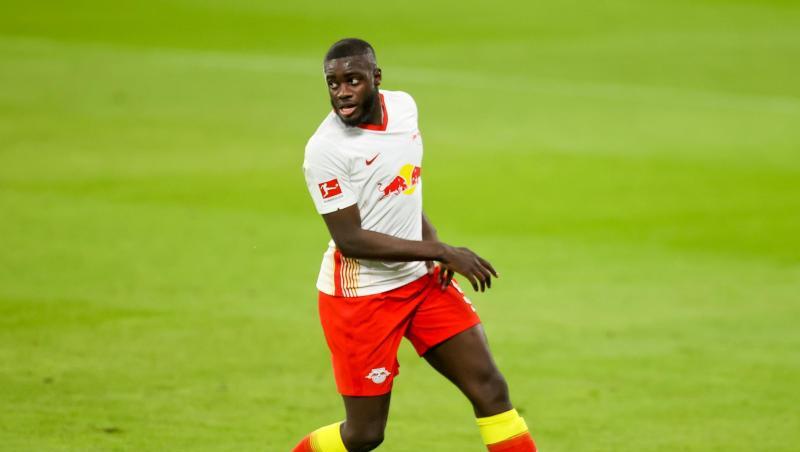 Dayot Upamecano in Aktion.