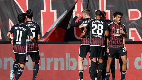 Der 1. FC Nürnberg hat sich mit 3:1 gegen Hertha BSC durchgesetzt.