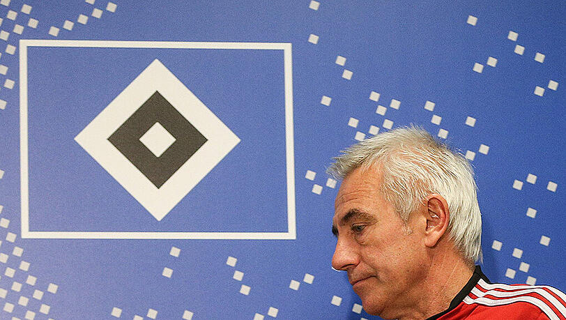 Bert van Marwijk sieht die Zeit beim HSV als Fehler. Bert van Marwijk sieht die Zeit beim HSV als Fehler.