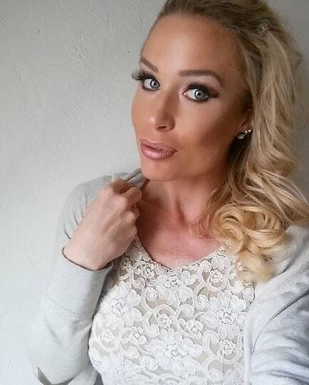 Die heißen Bilder von Playmate Ramona Bernhard.