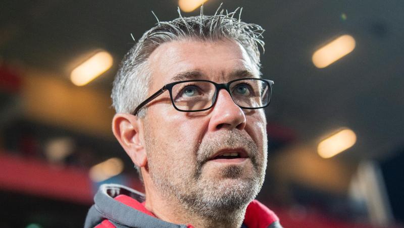 Trainer Urs Fischer von Union Berlin vor dem Spiel im Stadion. Foto: Tom Weller/dpa Trainer Urs Fischer von Union Berlin vor dem Spiel im Stadion. Foto: Tom Weller/dpa