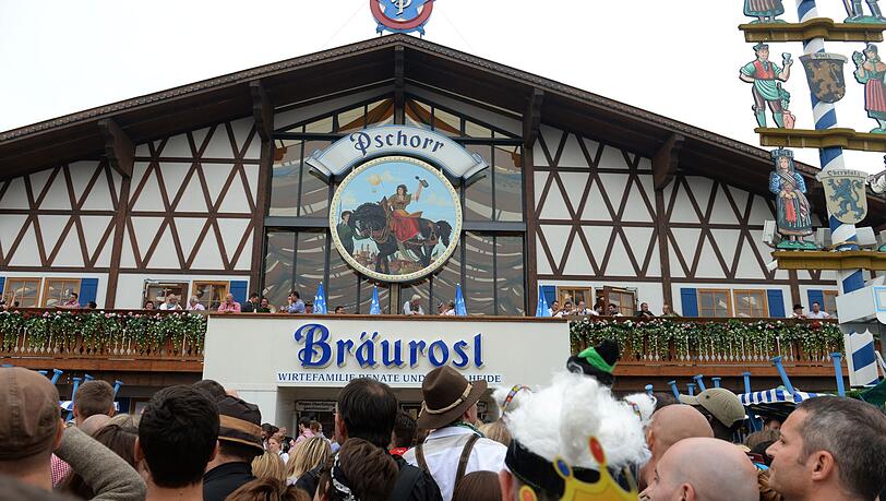 Im Festzelt "Bräurosl" findet das Event der "Busenfreundinnen" statt. (Archivbild) Im Festzelt "Bräurosl" findet das Event der "Busenfreundinnen" statt. (Archivbild)