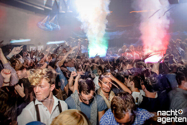 Apres-Wiesn-Party im Jack Rabbit. Mehr Bilder unter: http://www.nachtagenten.de/event/26.09.2015/jack-rabbit/wuide-wiesn-2015.332691.html