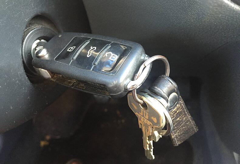 In einem günstigen Moment zog ein Polizist den Schlüssel. (Symbolbild)