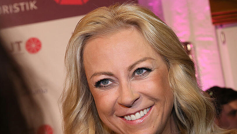 Jenny Elvers wird als heiße Kandidatin für das anstehende Dschungelcamp gehandelt. Jenny Elvers wird als heiße Kandidatin für das anstehende Dschungelcamp gehandelt.