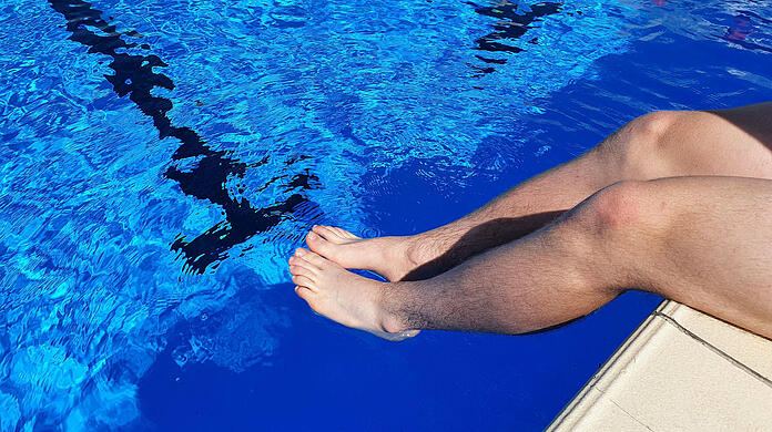 In den Münchner Schwimmbädern gelten ab Donnerstag neue Regeln. (Symbolbild)