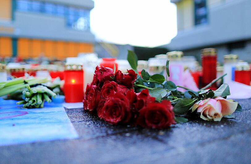 Die Menschen in Haltern trauern um die 16 Schüler und zwei Lehrer, die bei dem Germanwings-Absturz ums Leben gekommen sind