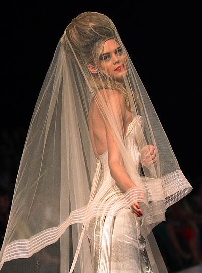 So sexy ist die neue Gaultier-Kollektion: Auf dem Laufsteg in Kolumbien präsentierten die Models wenig Stoff und ganz viel Haut - die Bilder der Exposhow in Cali.