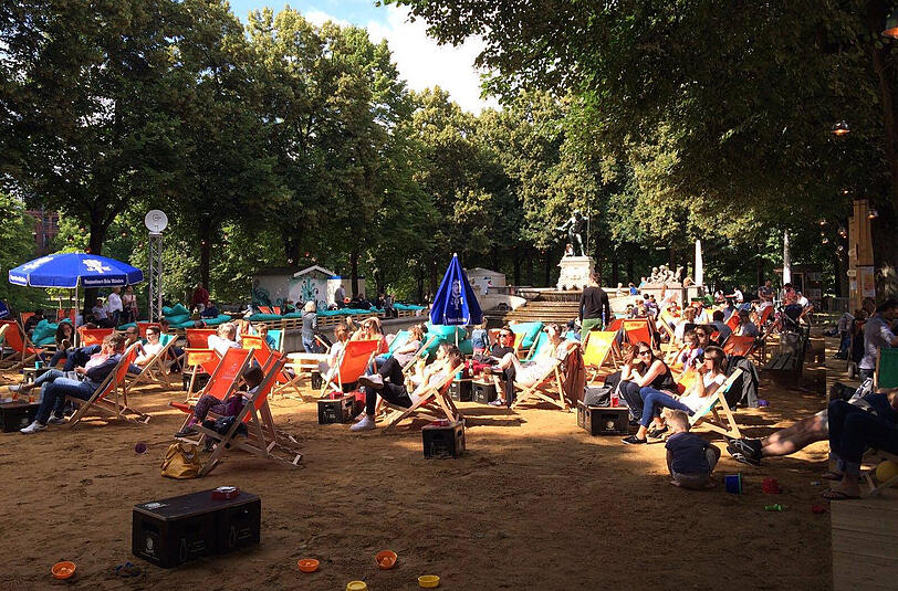 Sommer, Sonne, Liegestuhl. Passt!