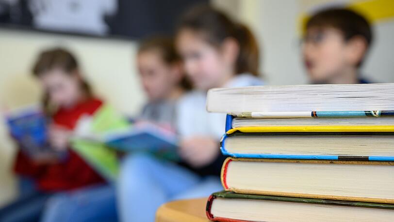 Längst nicht alle Kinder können nach der Grundschule gut lesen. (Symbolbild)