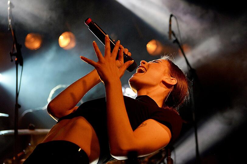 Lena bei ihrem Auftritt in der Münchner Thetarefabrik.