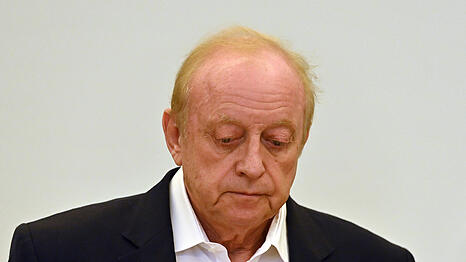 Gegen Starkoch Alfons Schuhbeck (74) wurde wegen Insolvenzverschleppung bereits eine Haftstrafe verhängt. Nun könnte er auch noch seine Wohnung verlieren. (Archivbild)