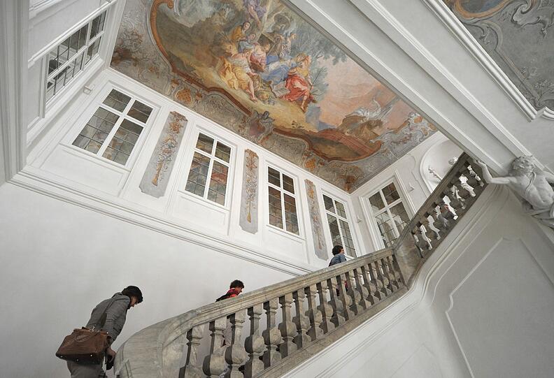 Das Erzbischöfliche Ordinariat im Rokoko-Palais Holnstein in München.