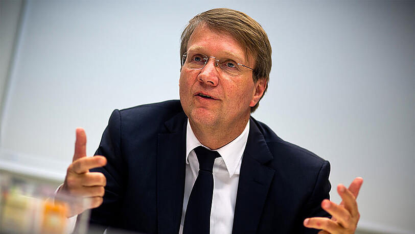 Der Ex-Kanzleramtsminister Ronald Pofalla beginnt als Chef-Lobbyist bei der Bahn.
