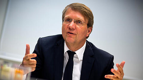 Der Ex-Kanzleramtsminister Ronald Pofalla beginnt als Chef-Lobbyist bei der Bahn.