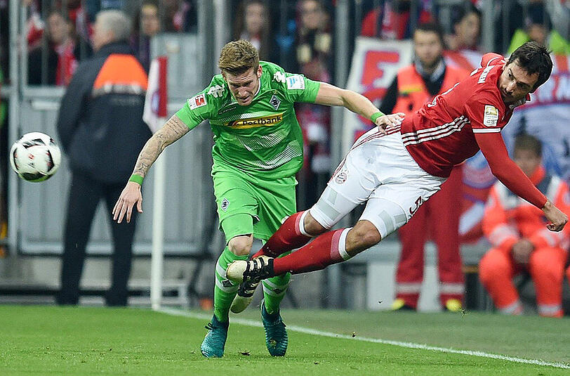 Mats Hummels - Note 2: Auch er lieferte eine starke Partie ab. Erlaubte sich keine Fehler und harmonierte gut mit Martinez. Umsichtig in der Abwehr und in der Vorwärtsbewegung mit gutem Spielaufbau.