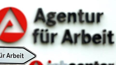 Wenn Langzeitsarbeitslose den Wiedereinstieg in den Arbeitsmarkt schaffen, dann bleiben sie auch relativ stabil in Beschäftigung.