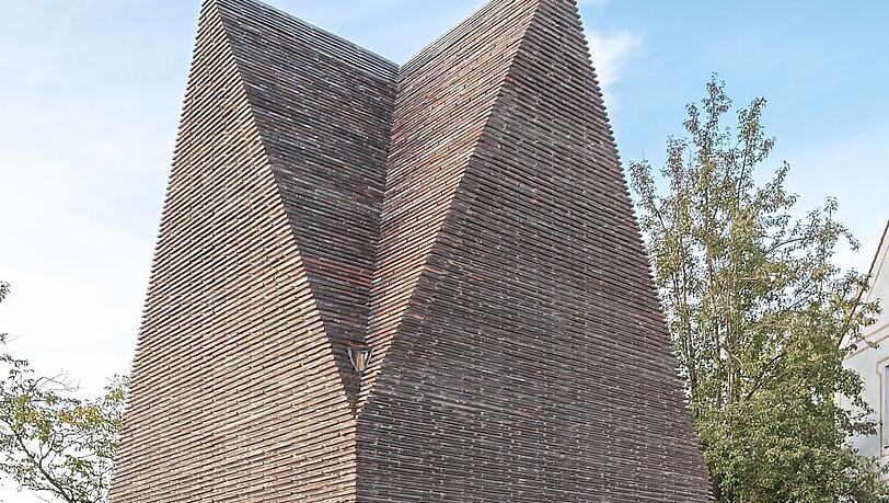 Recycling der eleganten Art: Die Kapelle "Mary's Mantle" ist aus Kirchenbibern, das heißt alten Dachziegeln gebaut. Recycling der eleganten Art: Die Kapelle "Mary's Mantle" ist aus Kirchenbibern, das heißt alten Dachziegeln gebaut.
