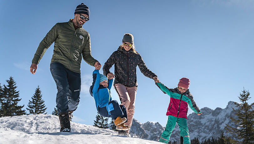 Spaß im Schnee - ob als Paar, alleine oder als Familie - hier findet jeder garantiert das Richtige.