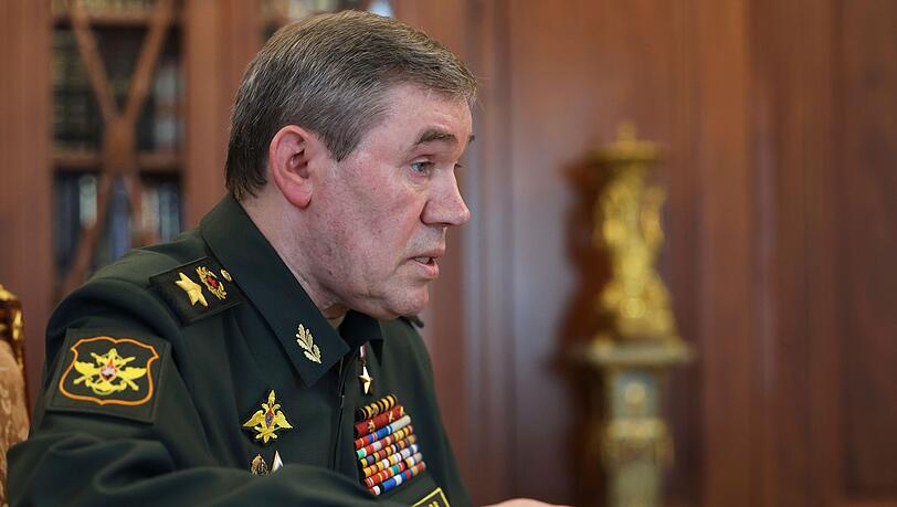 Russlands Generalstabschef Gerassimow soll ins Frontgebiet gereist sein. (Archivbild)