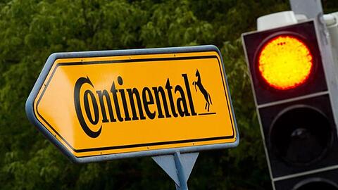 Continental war wegen des stotternden Automarktes schon vor dem Corona-Ausbruch in die Krise geraten und hatte ein großangelegtes Umbauprogramm angekündigt.