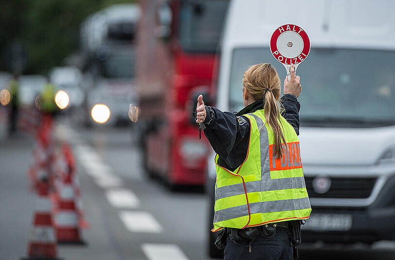 Vor den Weihnachtsferien sollen die Kontrollen an der Grenze zu Österreich flexibler gehandhabt werden.