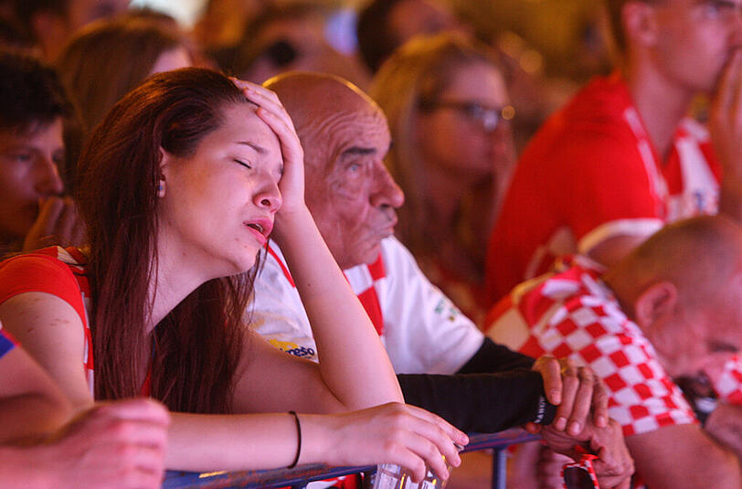 Zum Heulen: kroatische Fans beklagen das Ausscheiden ihrer Mannschaft im EM-Achtelfinale gegen Portugal.