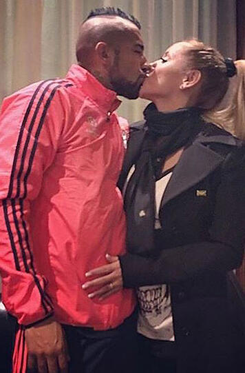 FCB: Arturo Vidal mit seiner Frau Maria Teresa Matus.