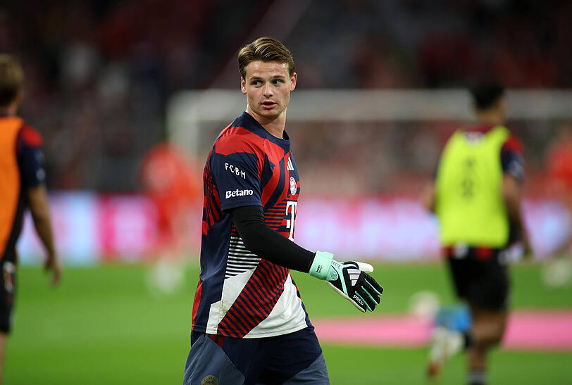 Lauert auf die Position als Nummer eins beim DFB: Bayern-Keeper Jonas Urbig. Lauert auf die Position als Nummer eins beim DFB: Bayern-Keeper Jonas Urbig.