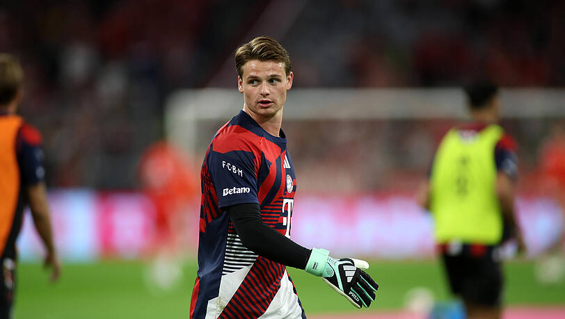 Lauert auf die Position als Nummer eins beim DFB: Bayern-Keeper Jonas Urbig. Lauert auf die Position als Nummer eins beim DFB: Bayern-Keeper Jonas Urbig.
