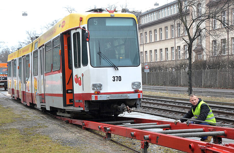 Rollt ab sofort durch Nürnbergs Partnerstadt Krakau: der Triebwagen 370.