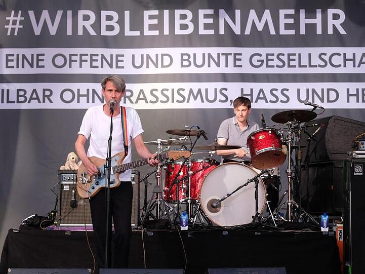 Die Band Tocotronic beim Festival &bdquo;Kosmos Chemnitz - Wir bleiben mehr&ldquo;.