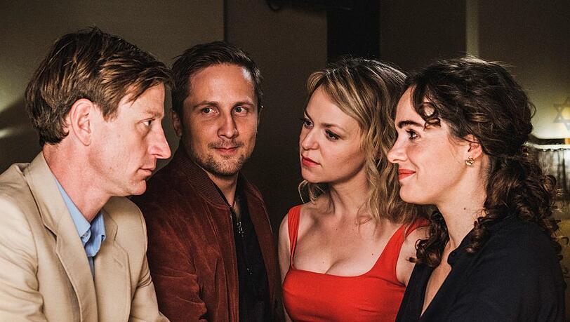 "Schönes Schlamassel": Daniel (Maxim Mehmet), Tobias (Lasse Myhr), Laura (Lisa Wagner) und Anne (Verena Altenberger) sind gute Freunde.